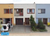 Řadový dvougenerační rodinný dům s garáží, cena 3950000 CZK / objekt, nabízí 