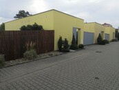 Prodej atriového rodinného domu 3+kk, 139 m2, se zahrádkou v lokalitě Na Dolech, Jihlava., cena 7490000 CZK / objekt, nabízí 