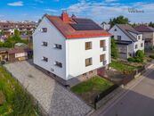 Rodinný dům po rekonstrukci se 2 bytovými jednotkami a fotovoltaikou Žďár nad Sázavou, cena 10450000 CZK / objekt, nabízí 