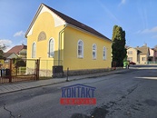 Historická budova s potenciálem přeměny na rodinné bydlení v centru Kamenice nad Lipou, cena 2699000 CZK / objekt, nabízí 
