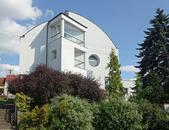 Prodej vily s bytovými jednotkami, zařízenými ordinacemi, terasami, garáží, bungalovem a zahradou, cena 16500000 CZK / objekt, nabízí 