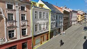 Bytový dům s deseti byty, komerčním prostorem a potenciálem k rozšíření v srdci Jihlavy., cena cena v RK, nabízí 